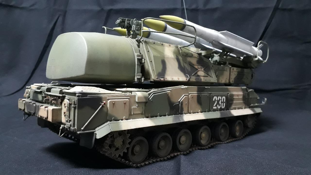 MMZ - Meng모델 1/35 Russian 9K37M1 BUK Air Defense Missile System