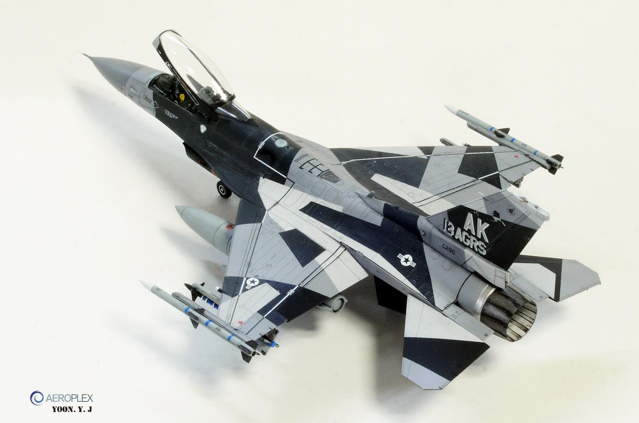 1 72 TAMIYA F 16C ALASKAN SPLINTERS 